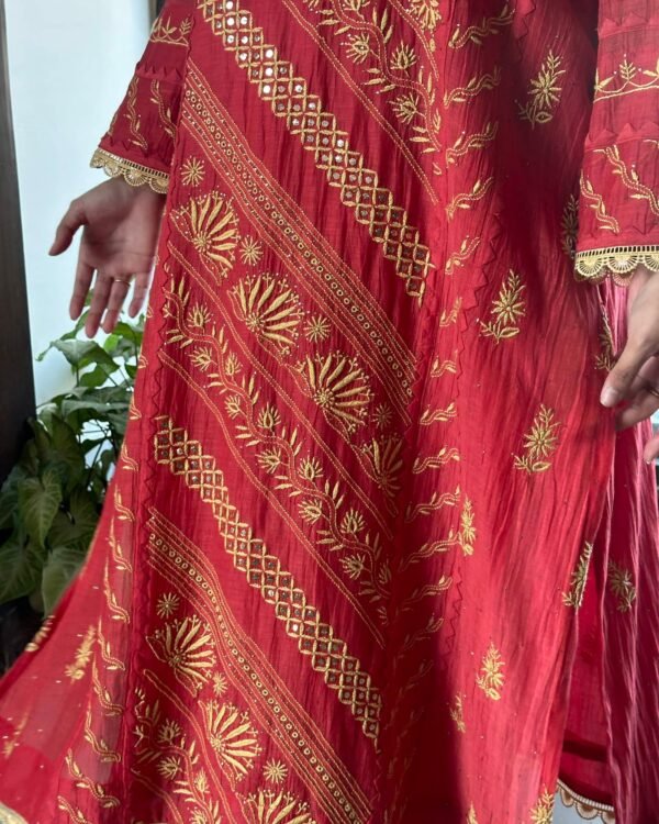 Malmal Mukaish Kamdani Chikankari Stitched Kurtas Dupatta Set - Image 9