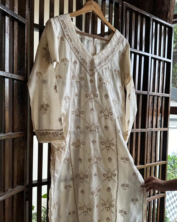 Mulberry Silk Resham Chikankari Ready To Wear Kurta - Image 4