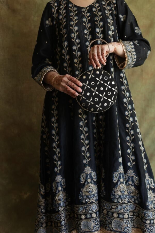 Round Shape Black Pure Georgette Mukaish Badla Sling Clutch - Image 4