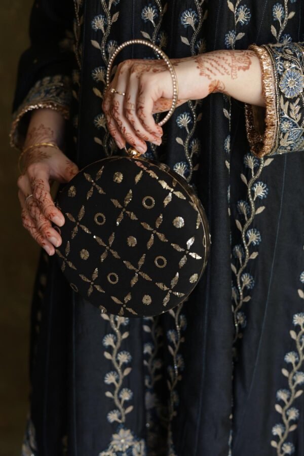 Round Shape Black Pure Georgette Mukaish Badla Sling Clutch - Image 6