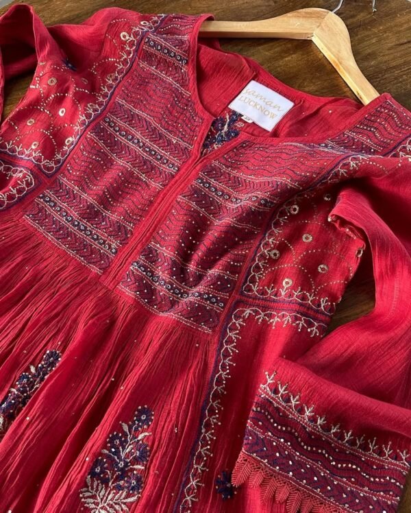 Saman Watermelon Red | Malmal Mukaish Kamdani Chikankari Stitched Kurta Dupatta Set - Image 2